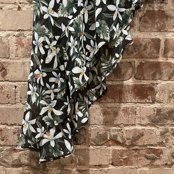 SPRING SALE! NWT SEEK The Label Asymmetrical Floral Skirt Size Small - Picture 4 of 9